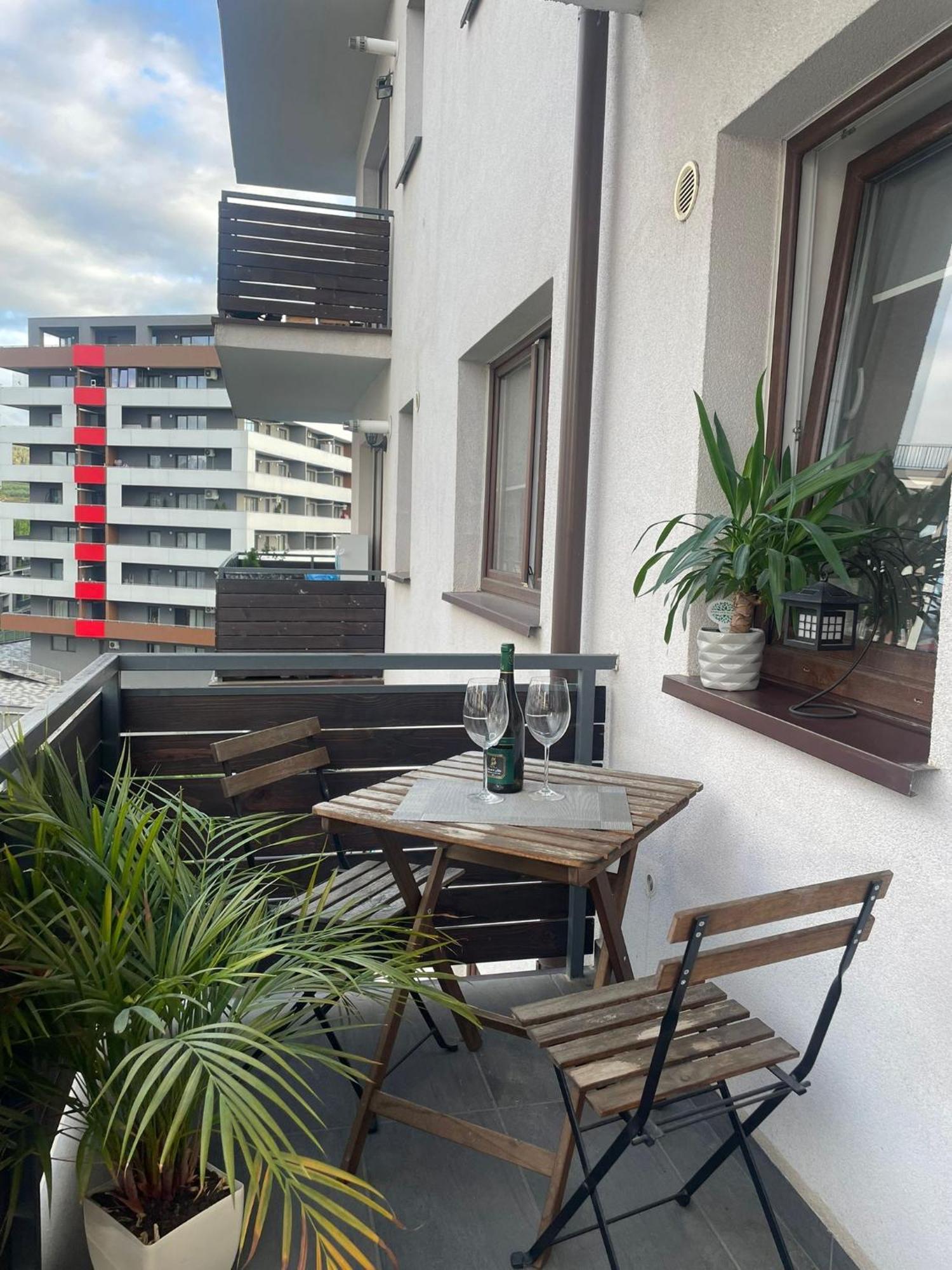 Cozy Apartment With Free Parking Cluj-Napoca Exterior photo